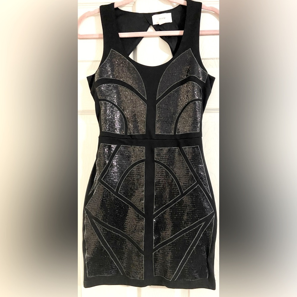 Encore e women’s Small party dress.